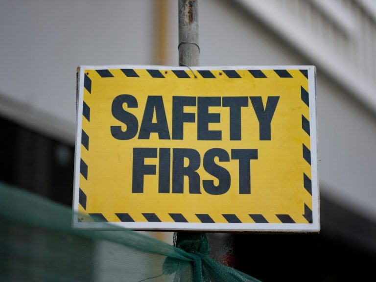 Rules and Safety for devoted women seeking male dominante BDSM Mentoring