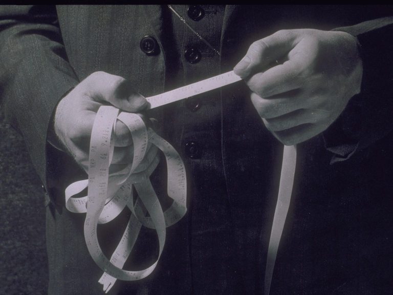 First Steps in Practice for Women in Germany at BDSM Mentoring for male leading 1:1 BDSM Ausbildung